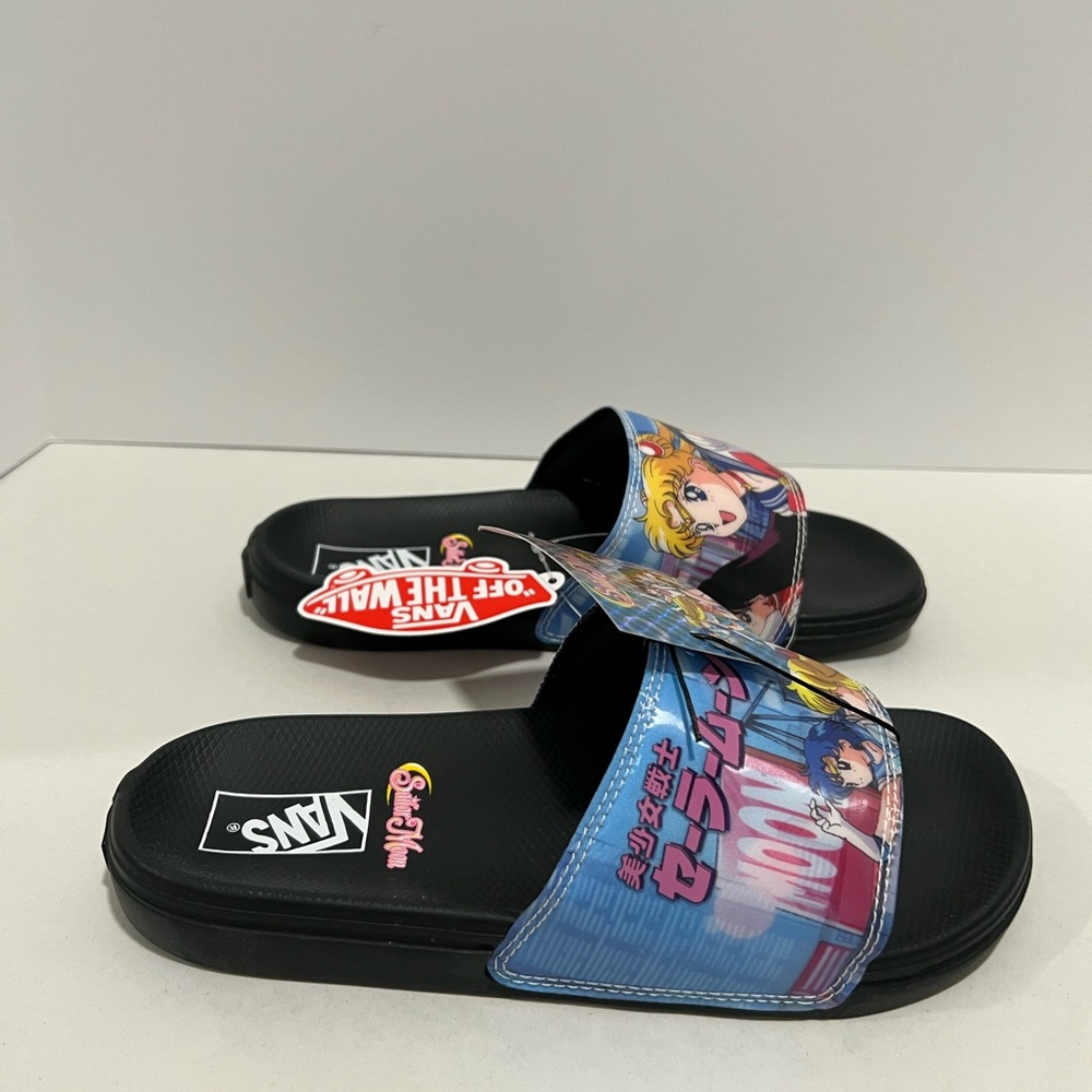 Vans X Sailor Moon Slides Women’s 6, 7 , 8